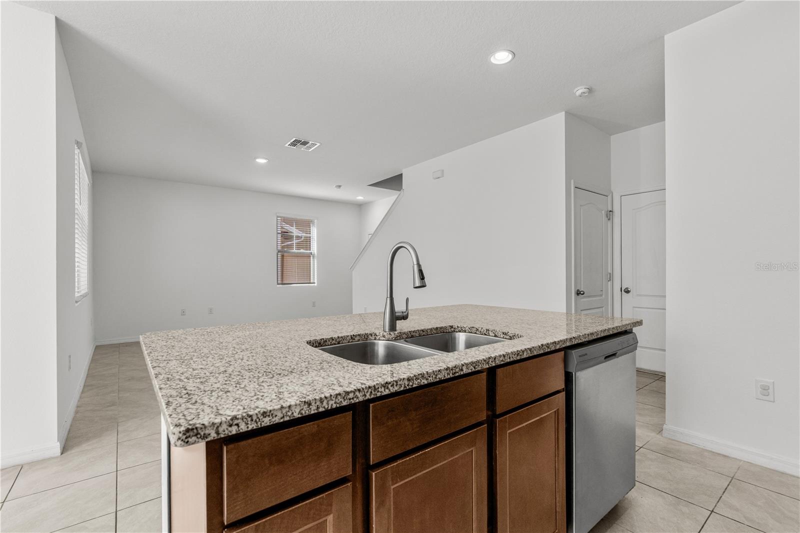 Image 17 of 41 For 1664 Pham Drive