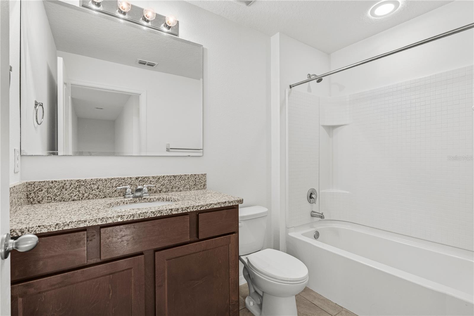 Image 31 of 41 For 1664 Pham Drive