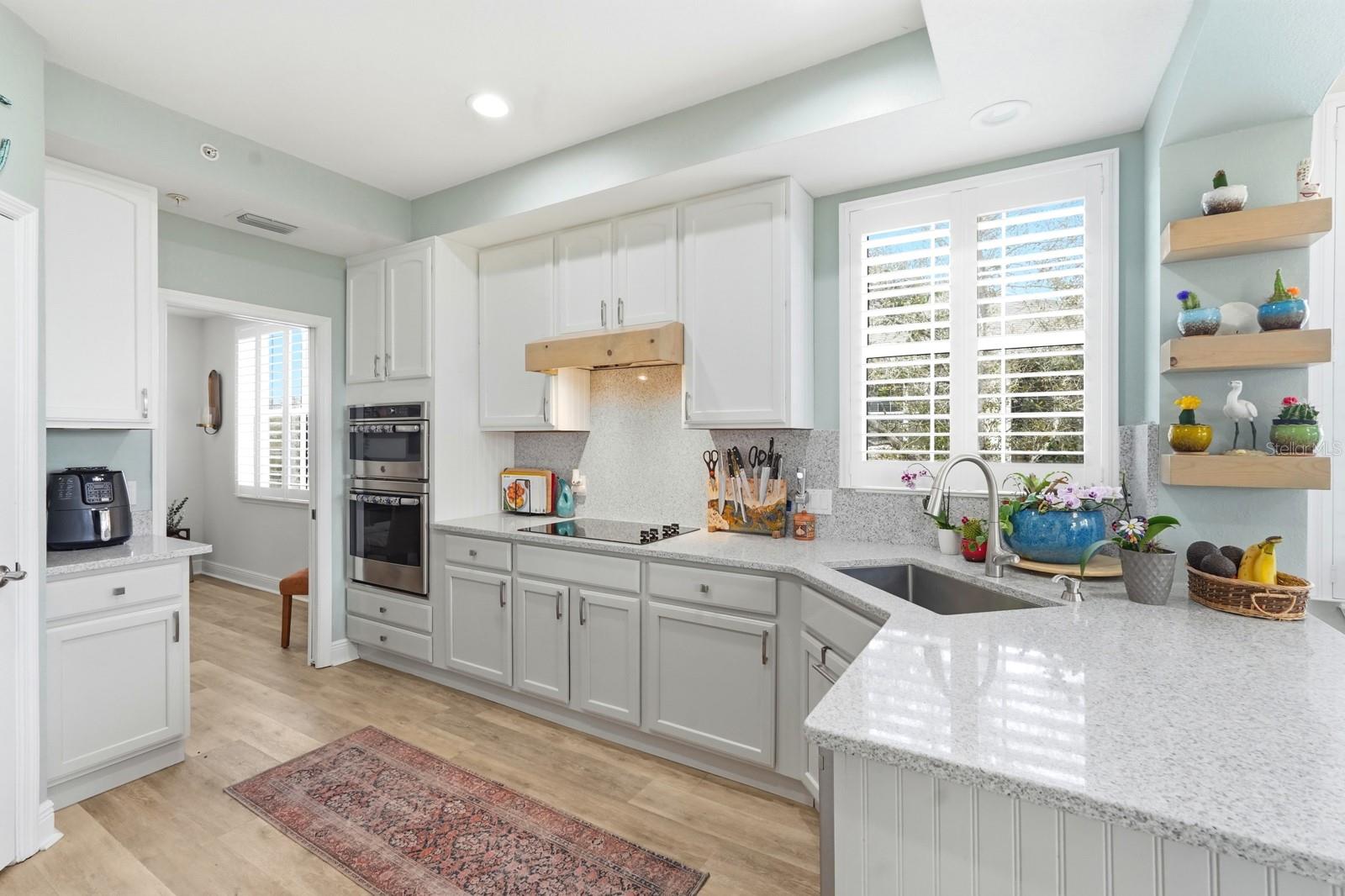 Image 11 of 42 For 200 Riverfront Drive A301