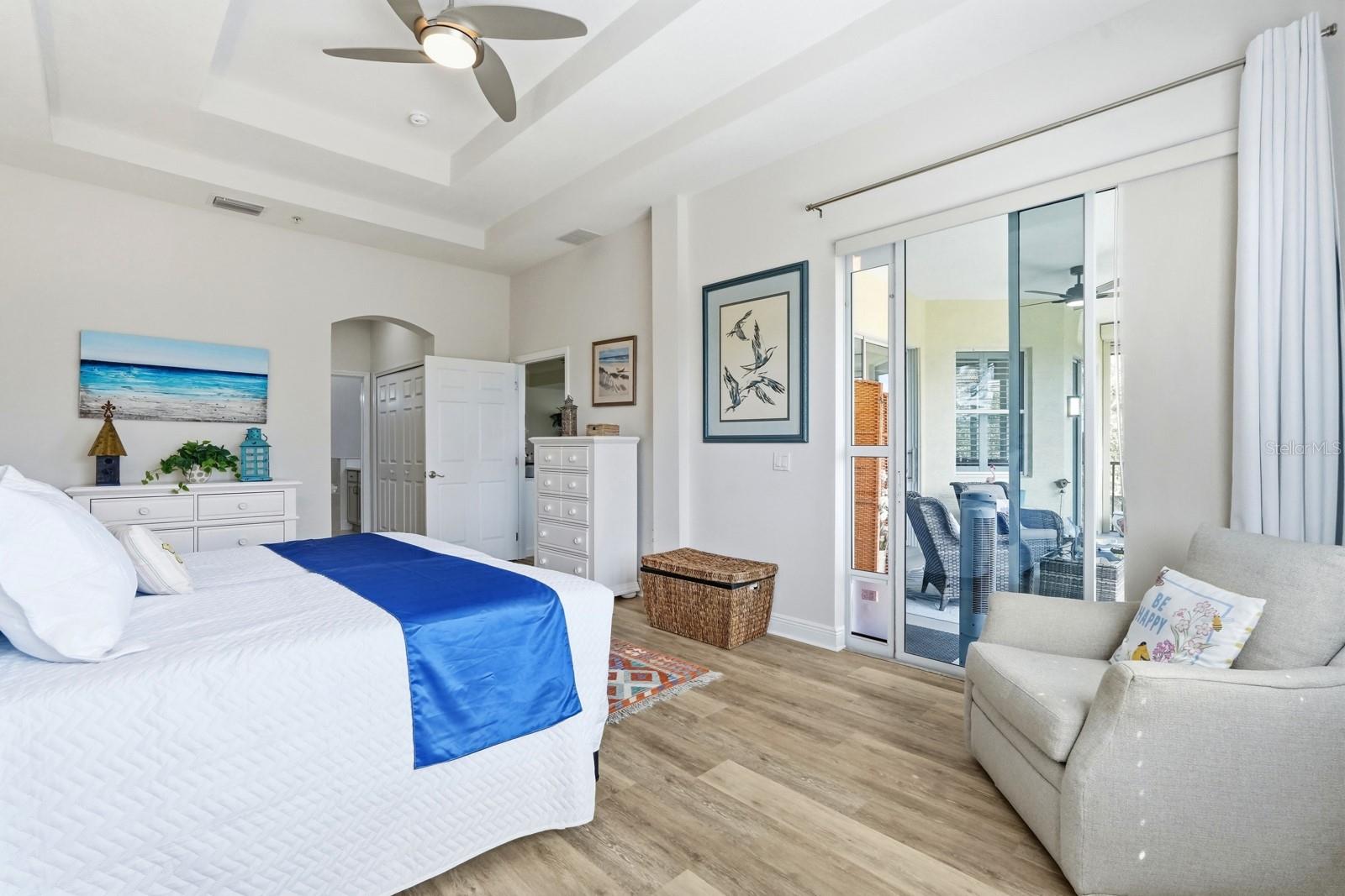 Image 21 of 42 For 200 Riverfront Drive A301