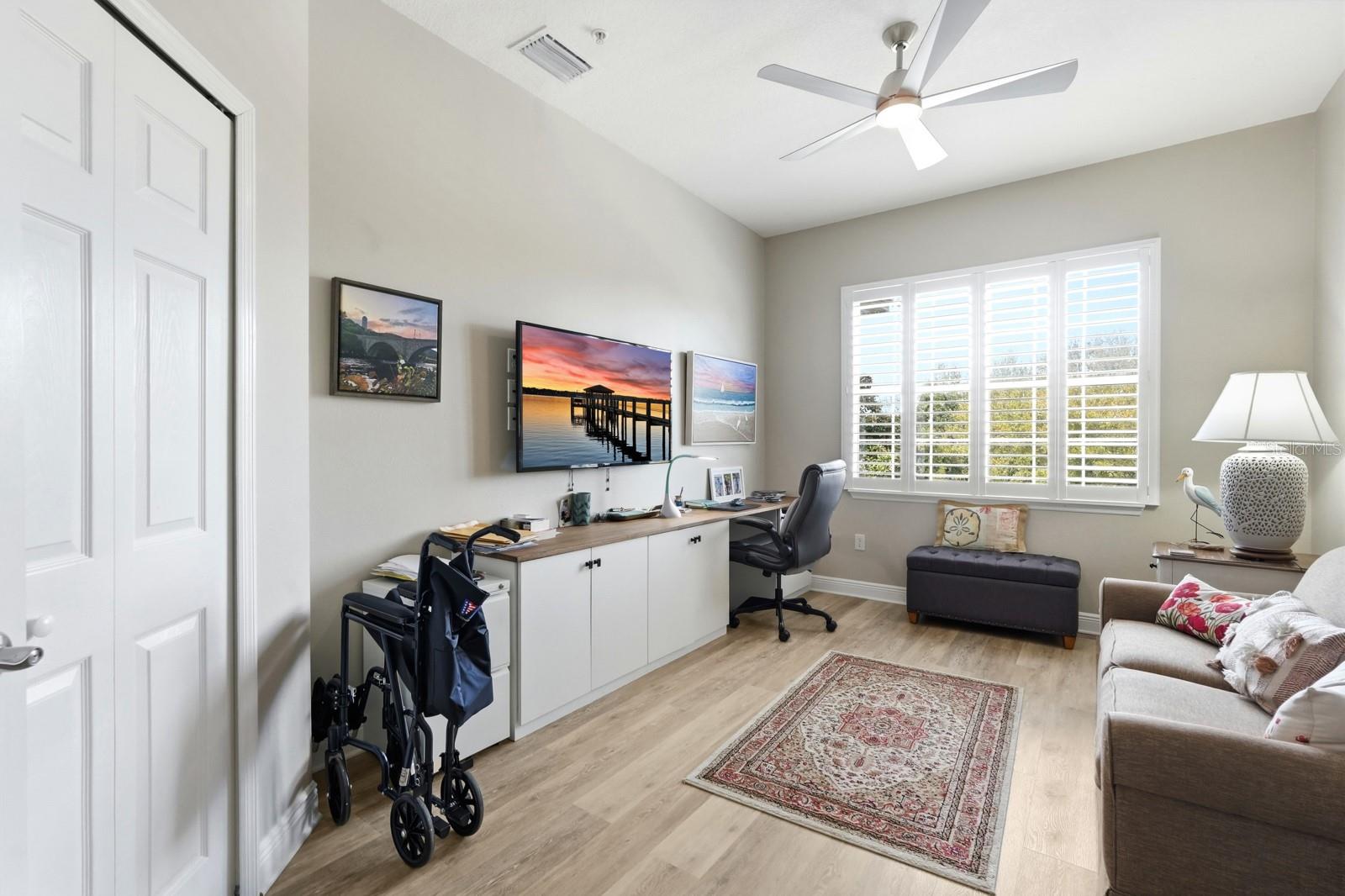 Image 26 of 42 For 200 Riverfront Drive A301