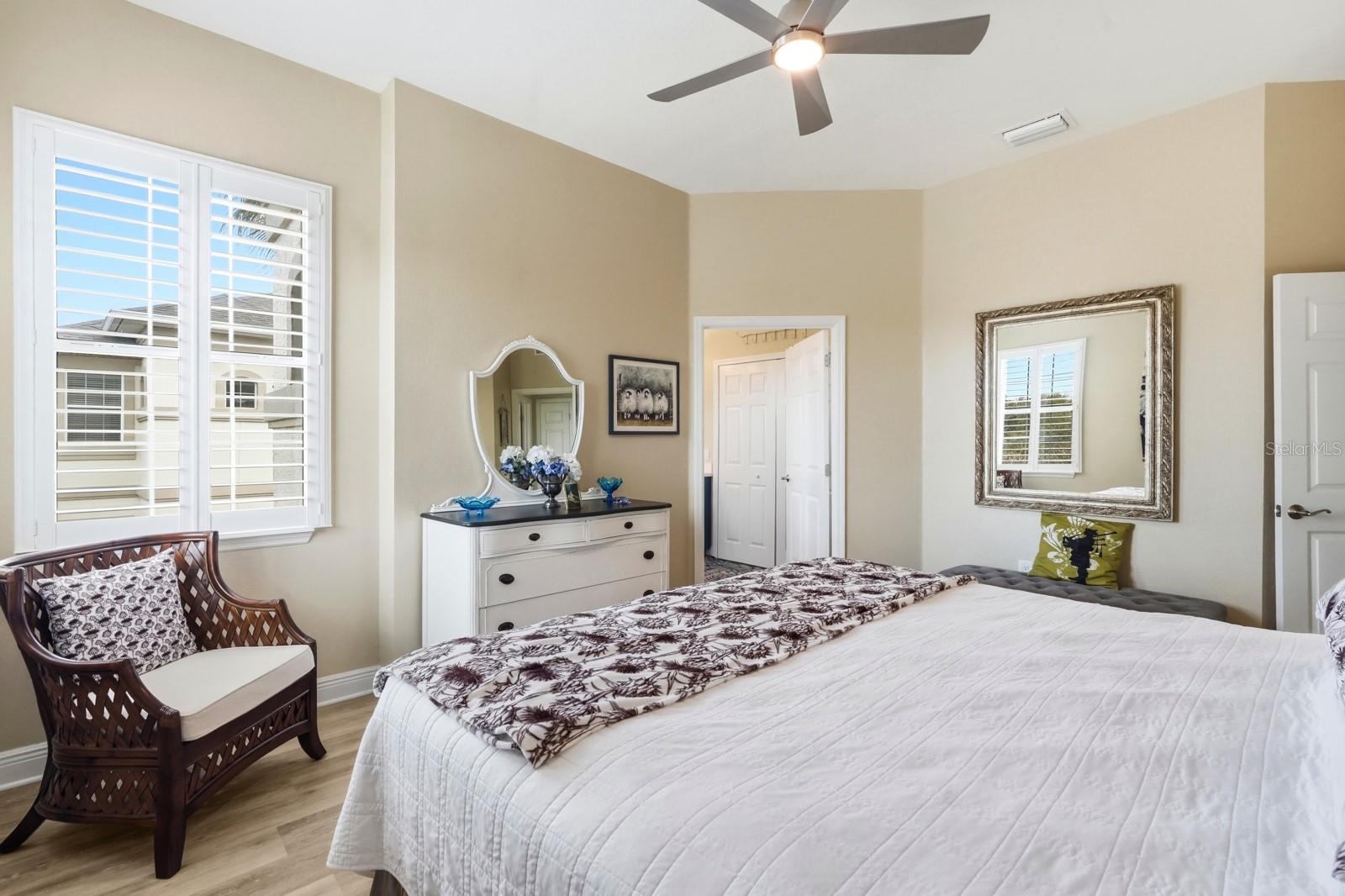 Image 28 of 42 For 200 Riverfront Drive A301