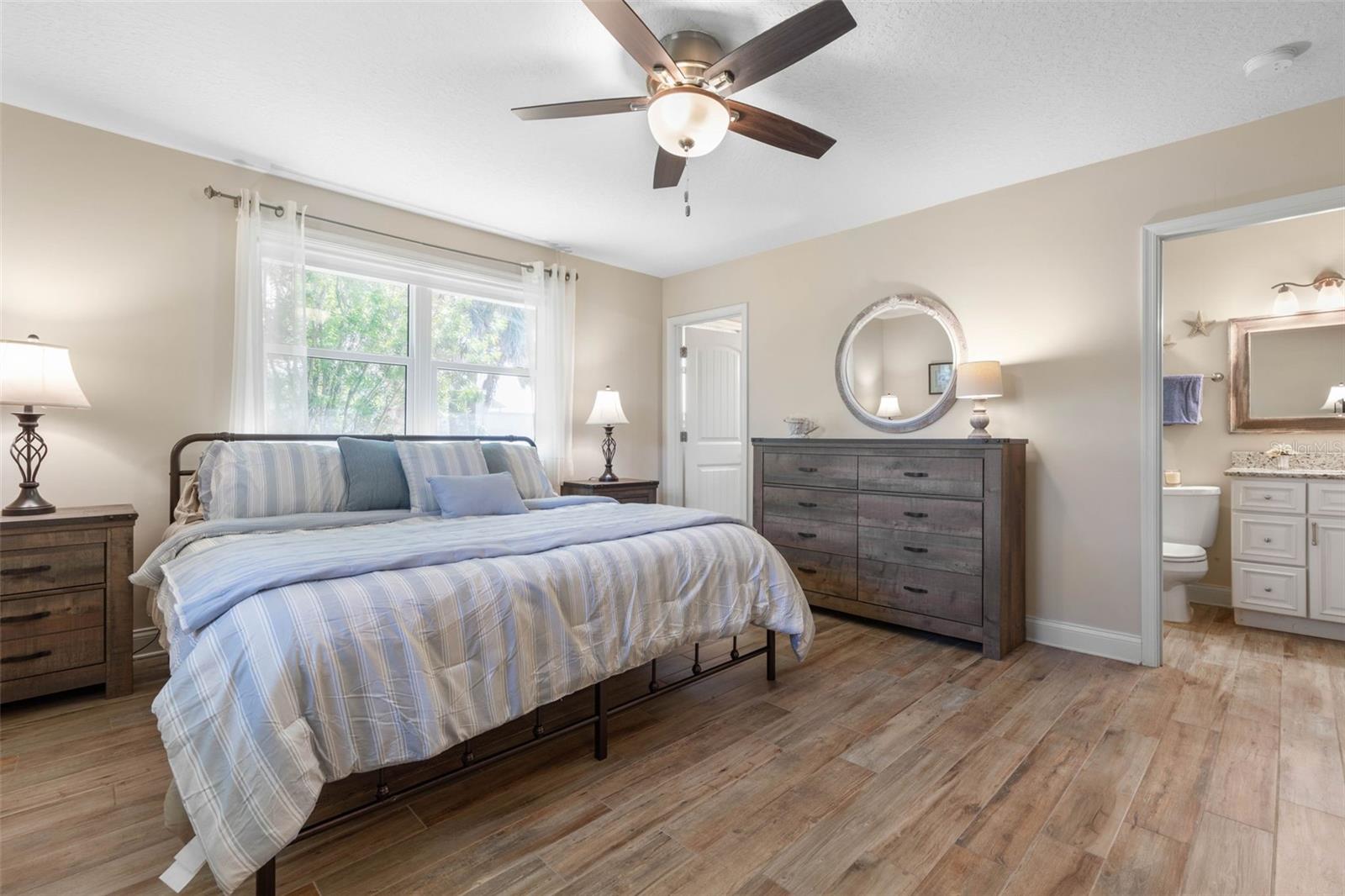 Image 26 of 64 For 2413 Flagler Avenue