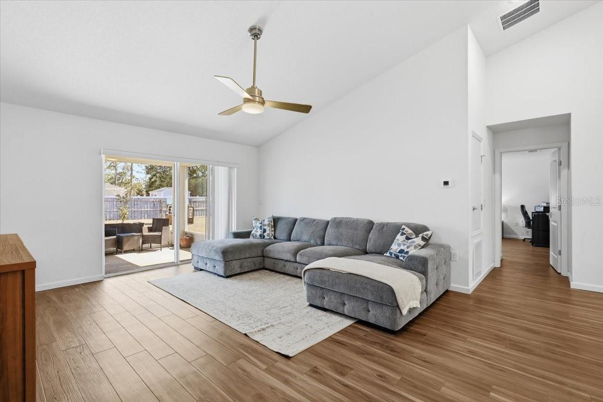 Image 17 of 51 For 36 Prairie Lane