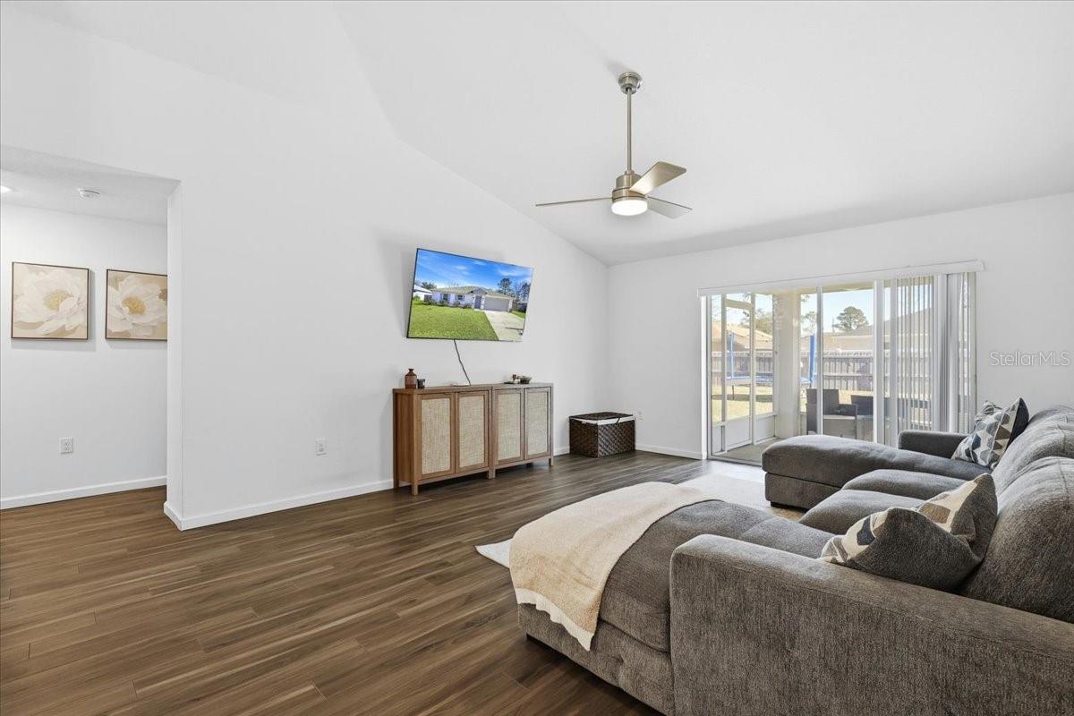 Image 18 of 51 For 36 Prairie Lane