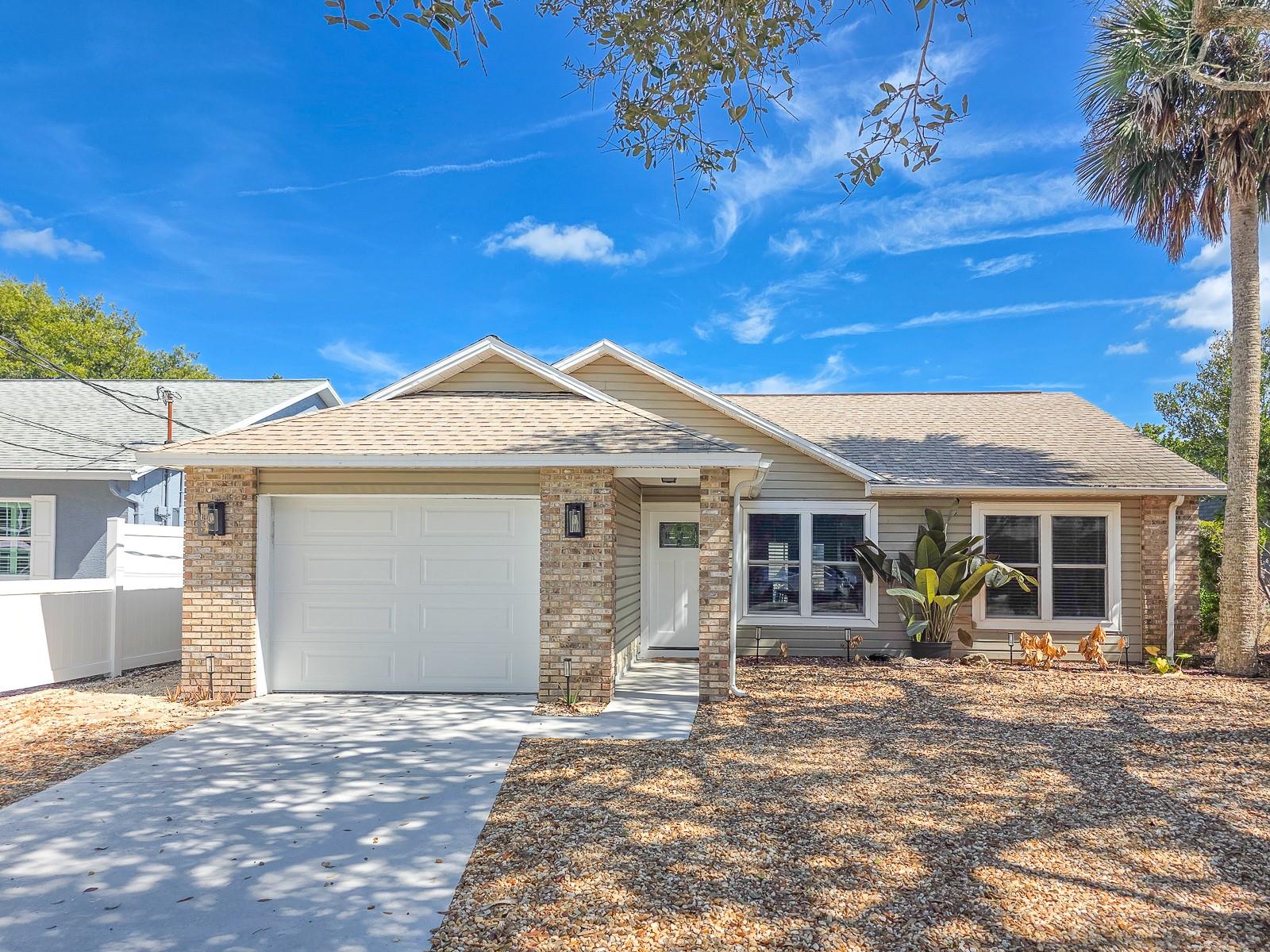 Image 4 of 32 For 2135 Flagler Avenue