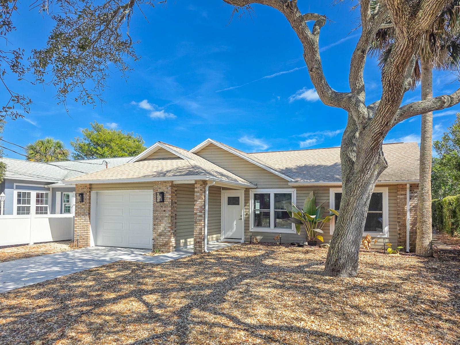 Image 5 of 32 For 2135 Flagler Avenue