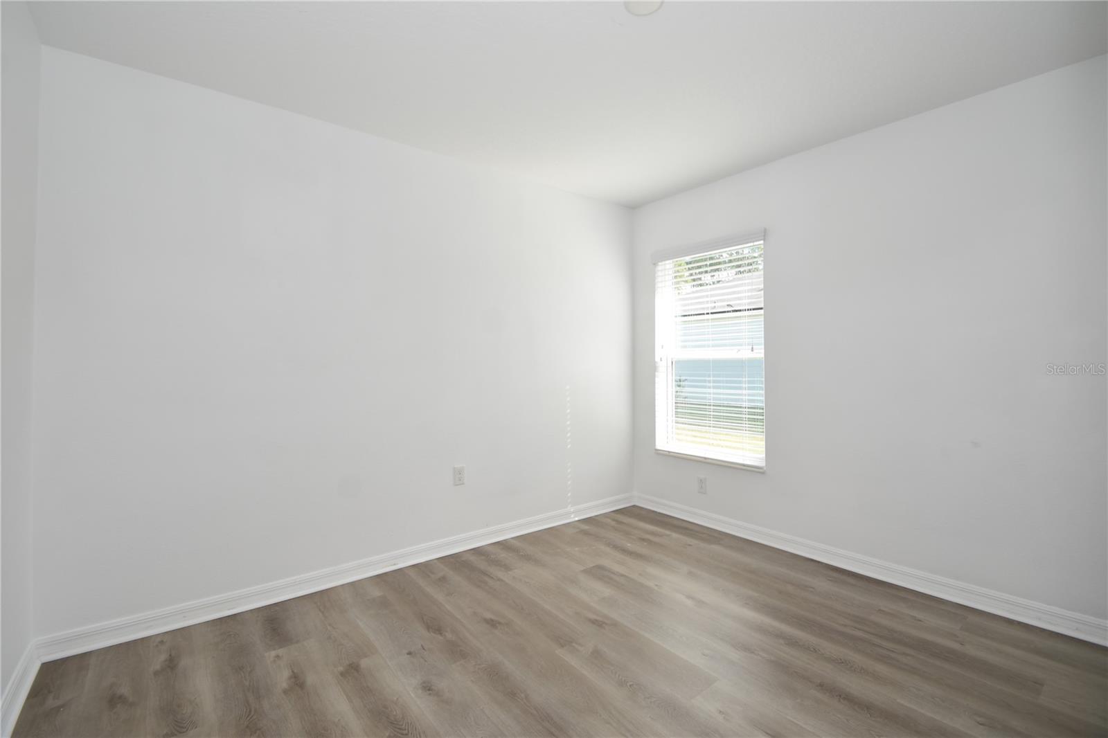 Image 27 of 38 For 121 Ullian Trail A