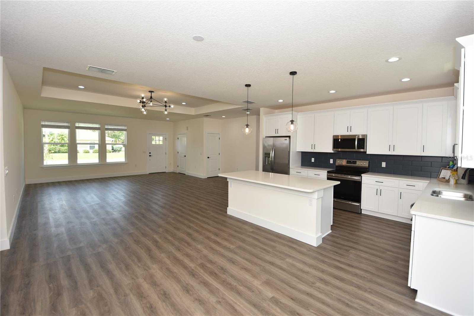 Image 18 of 39 For 100 White Hall Drive