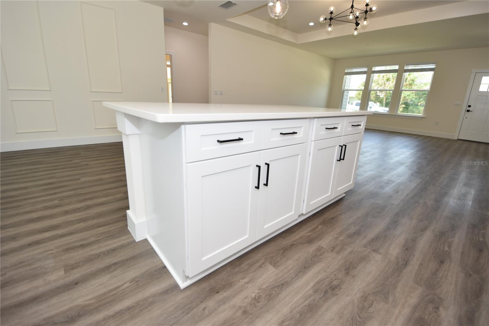 Image 19 of 39 For 100 White Hall Drive