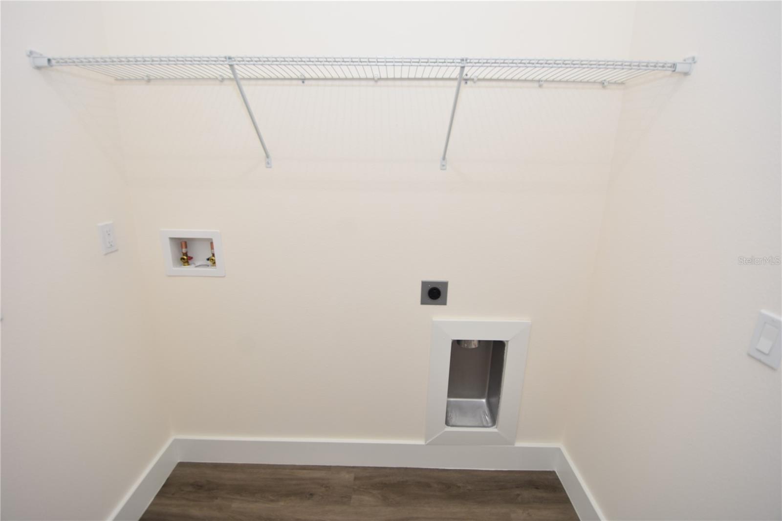 Image 22 of 39 For 100 White Hall Drive