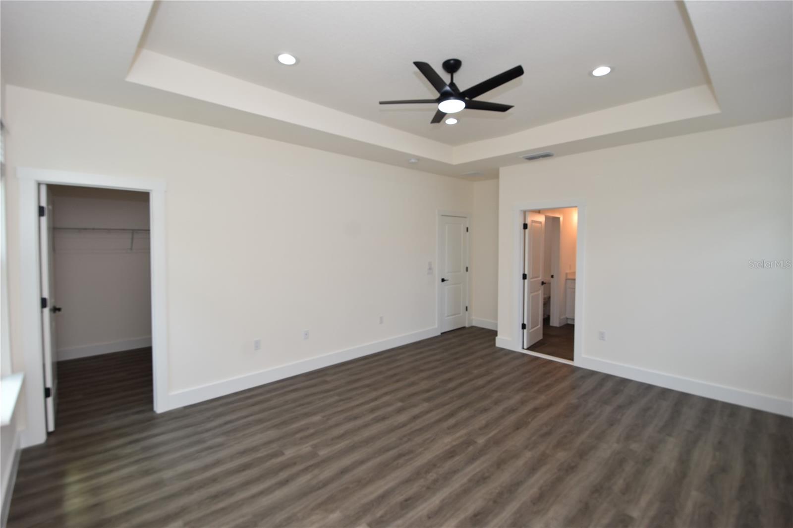 Image 26 of 39 For 100 White Hall Drive