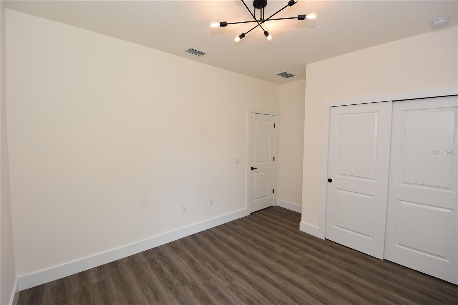 Image 33 of 39 For 100 White Hall Drive