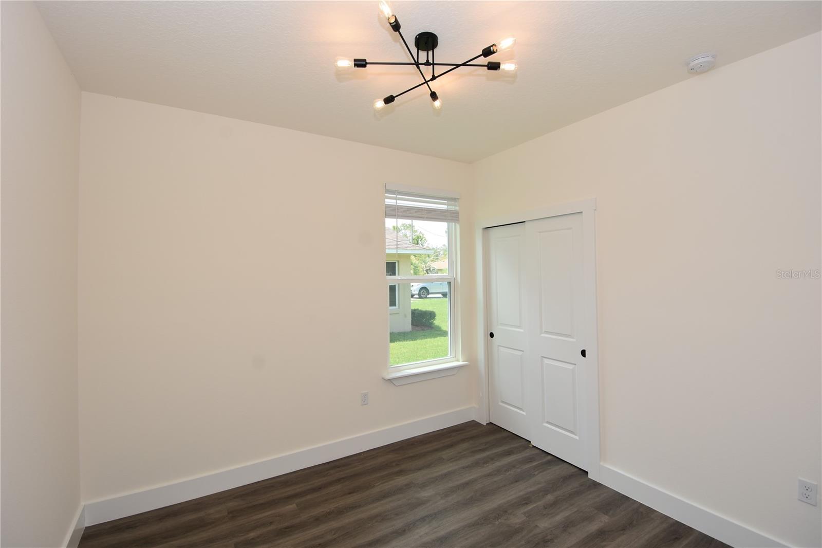 Image 34 of 39 For 100 White Hall Drive