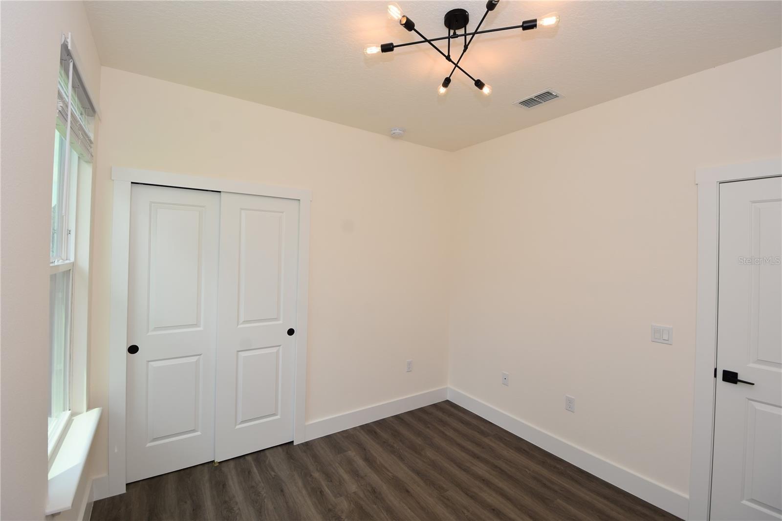 Image 35 of 39 For 100 White Hall Drive