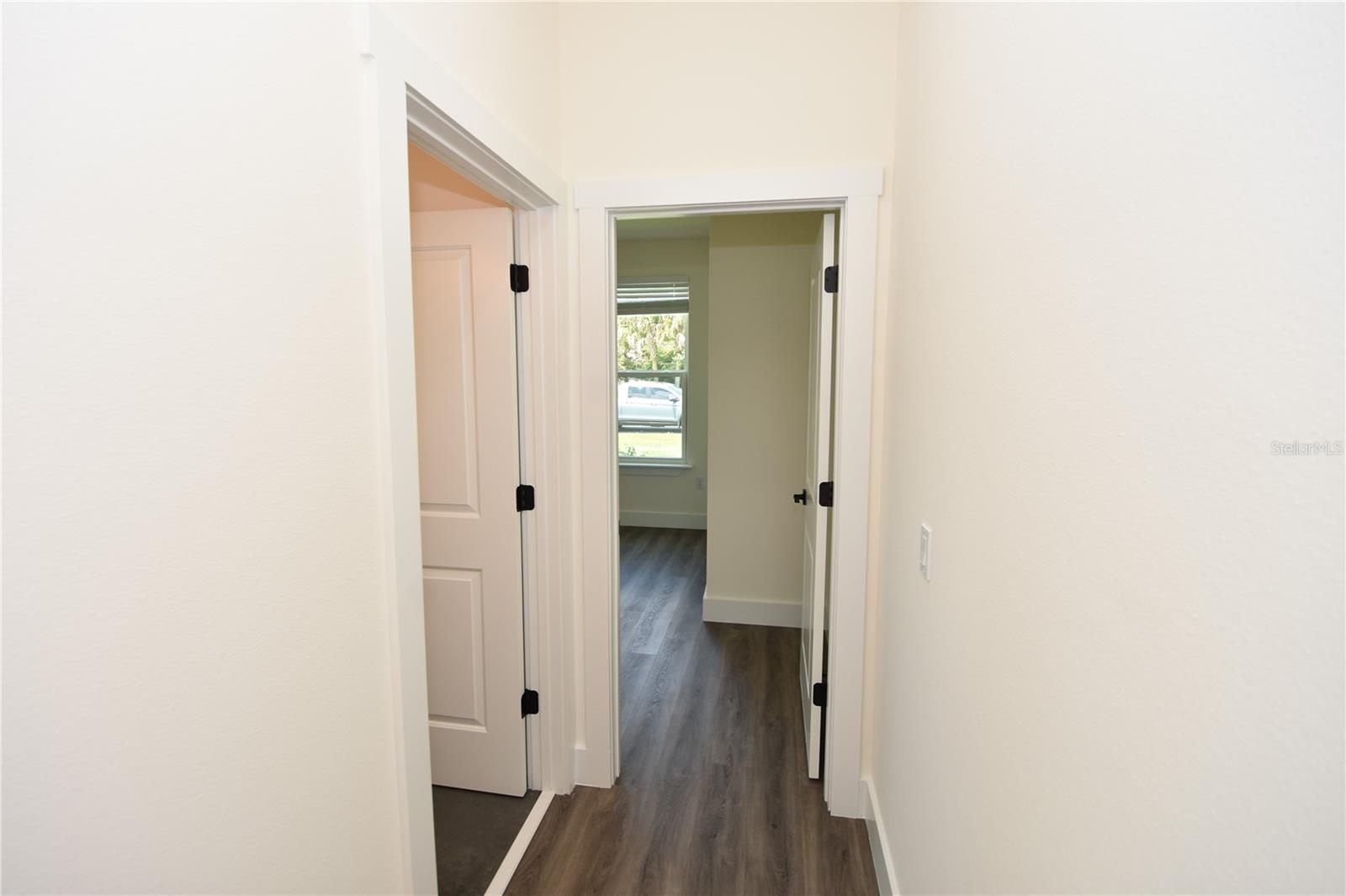 Image 36 of 39 For 100 White Hall Drive