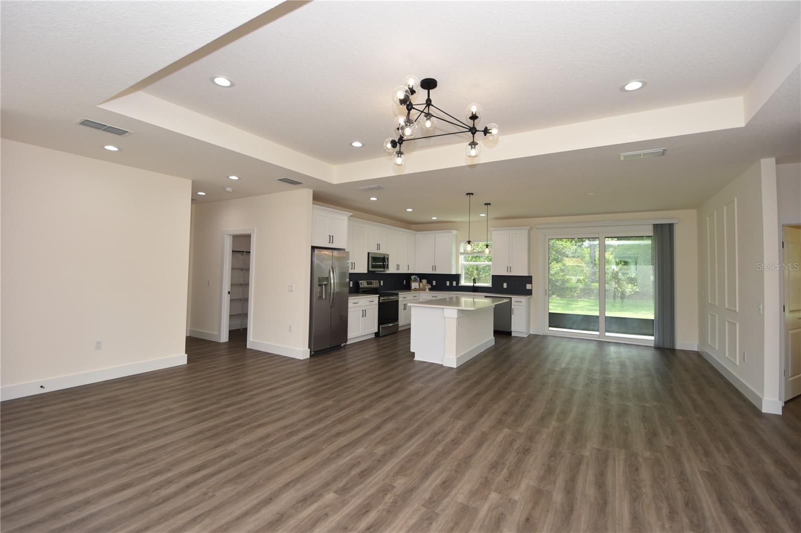 Image 6 of 39 For 100 White Hall Drive