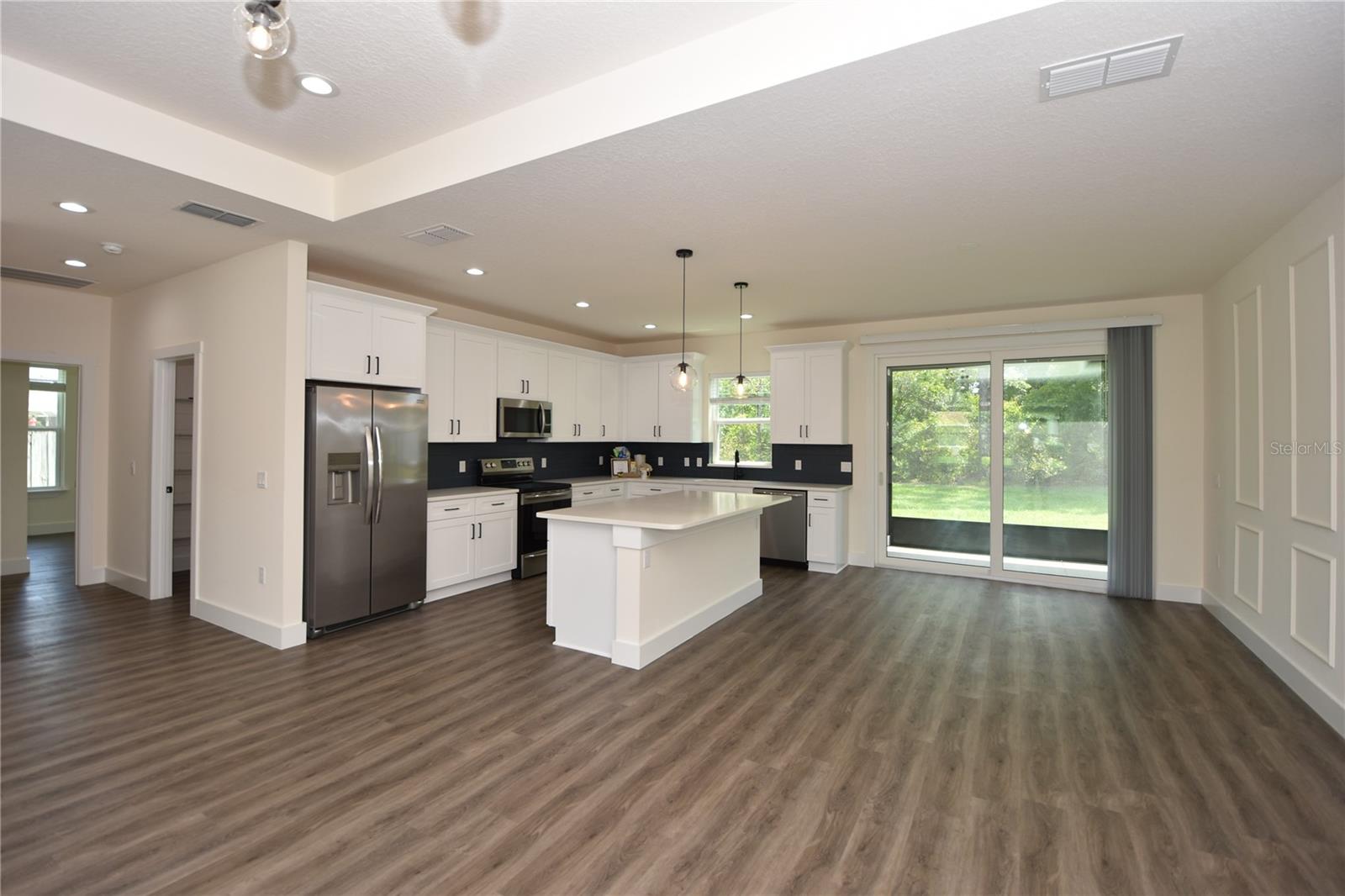 Image 7 of 39 For 100 White Hall Drive