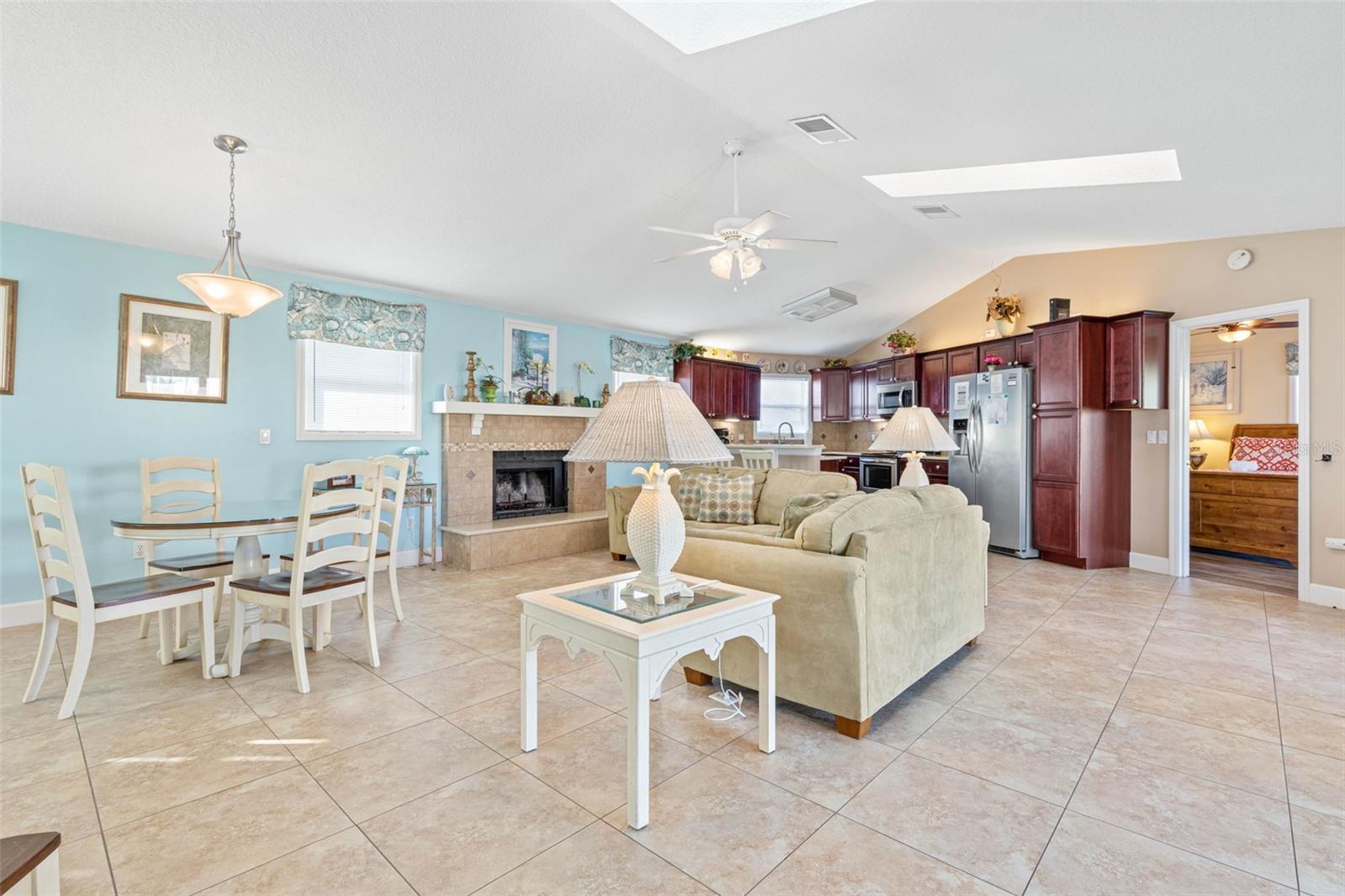 Image 25 of 56 For 7 Mahoe Drive S