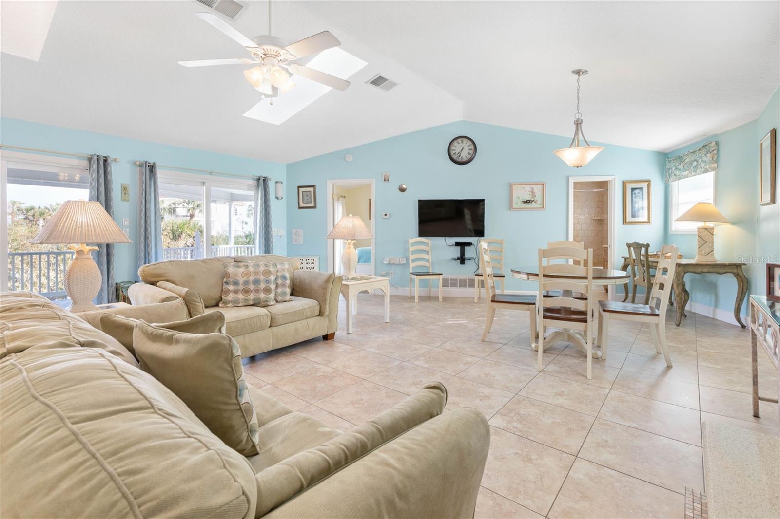 Image 28 of 56 For 7 Mahoe Drive S