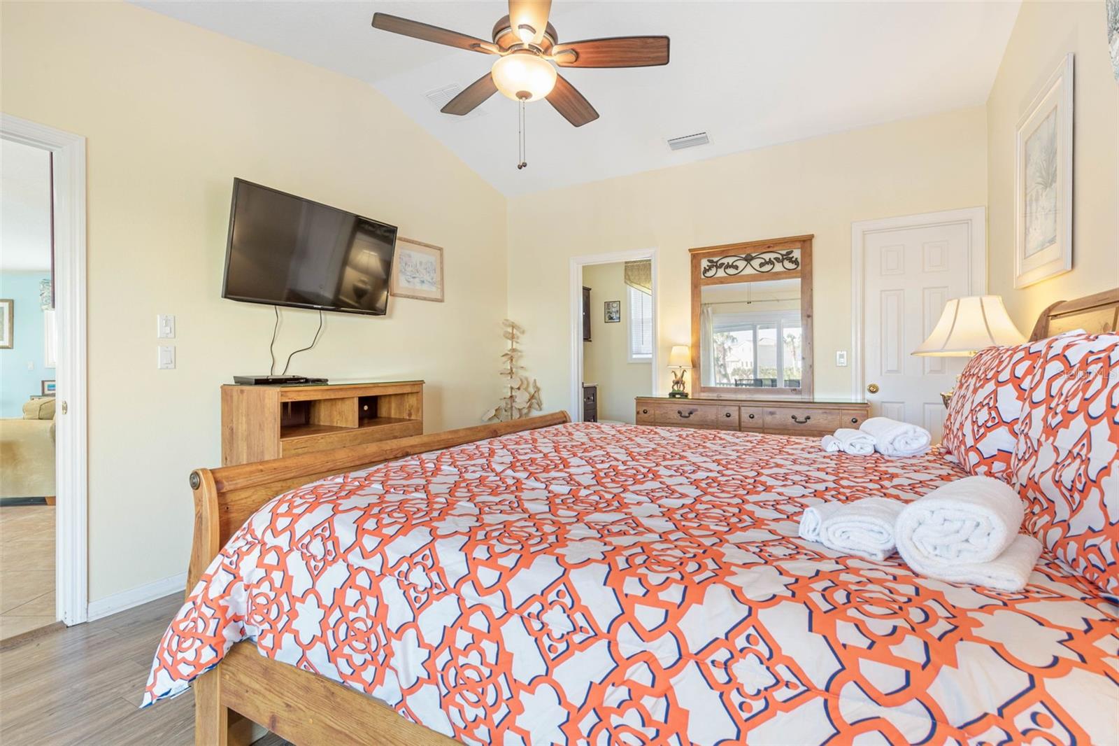 Image 35 of 56 For 7 Mahoe Drive S