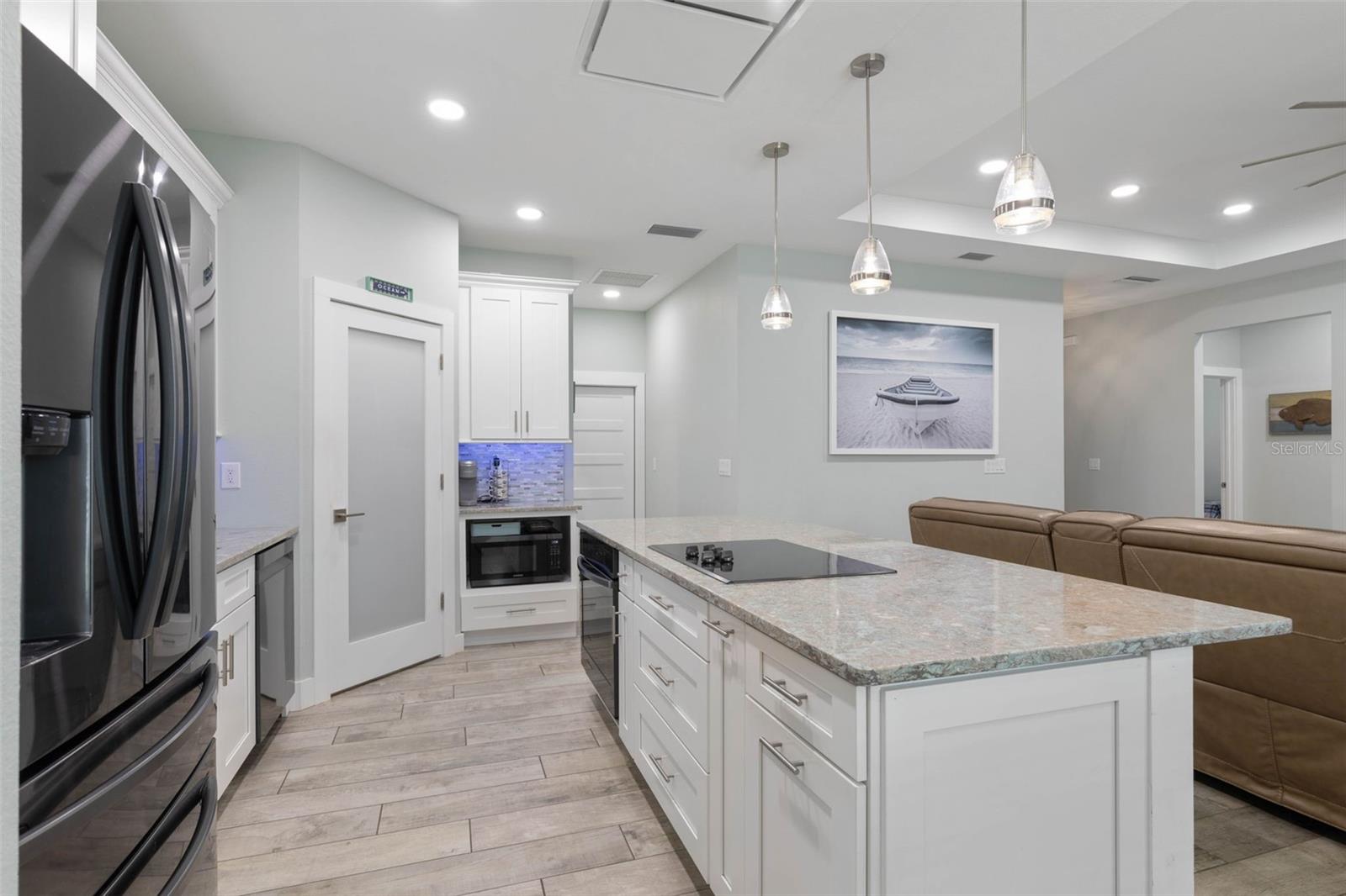 Image 12 of 41 For 1 Zeidler Place