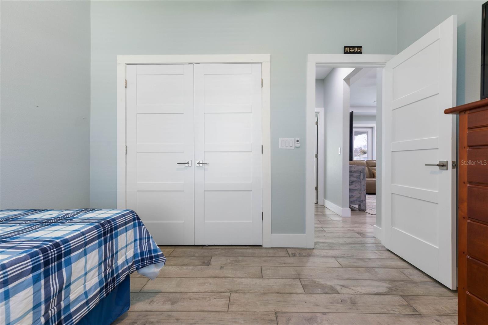 Image 23 of 41 For 1 Zeidler Place