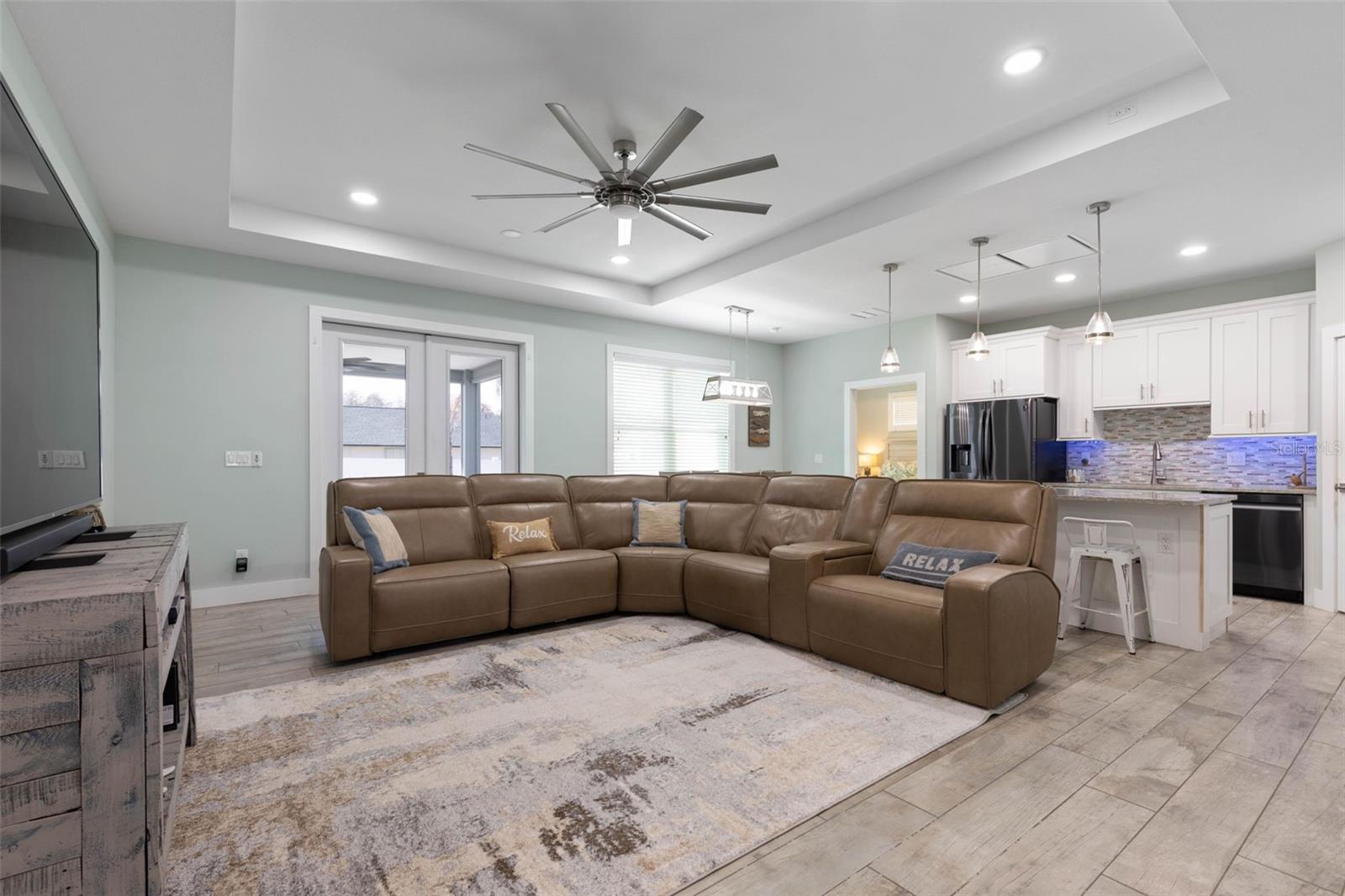 Image 4 of 41 For 1 Zeidler Place