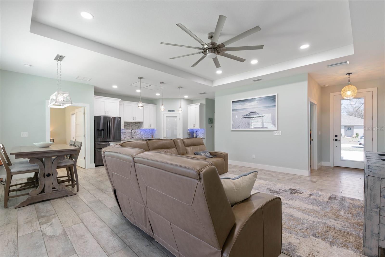 Image 5 of 41 For 1 Zeidler Place