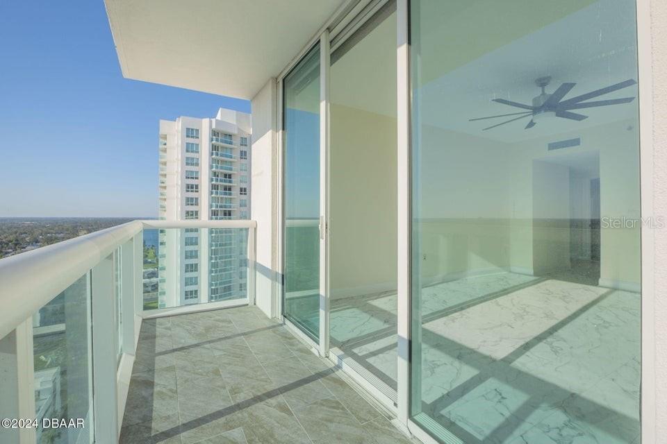 Image 19 of 45 For 231 Riverside Drive 2010-1