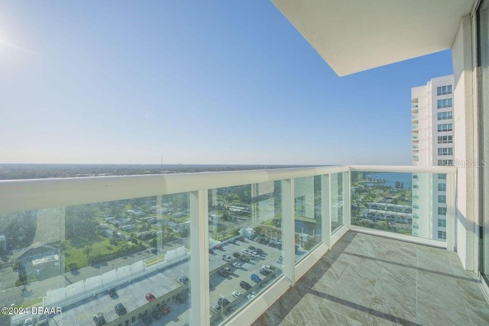 Image 20 of 45 For 231 Riverside Drive 2010-1