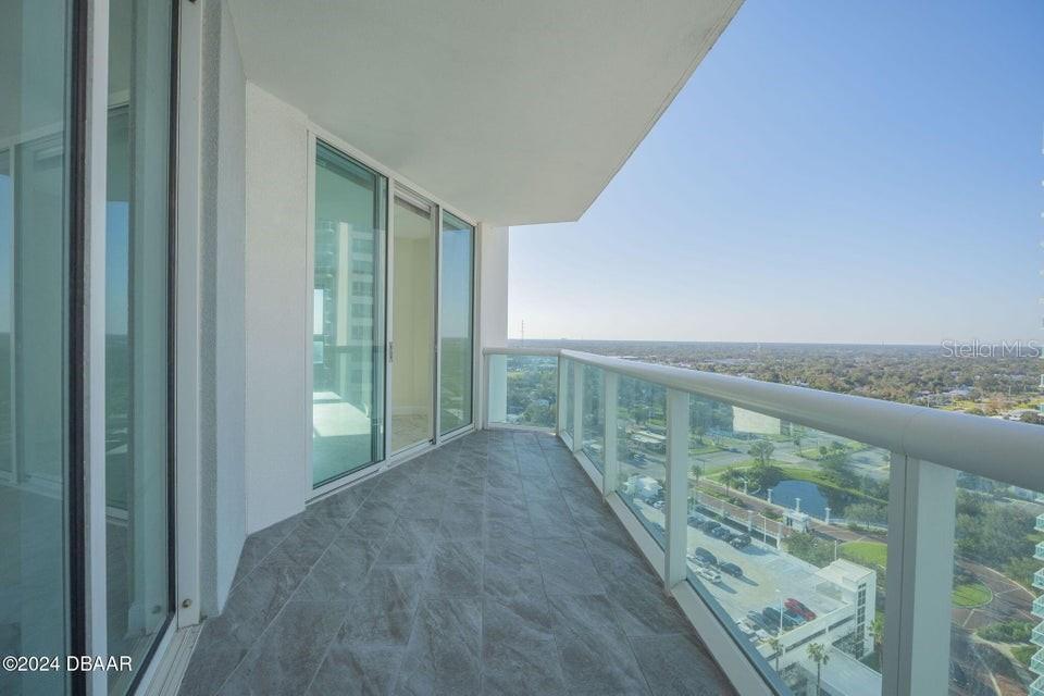 Image 21 of 45 For 231 Riverside Drive 2010-1