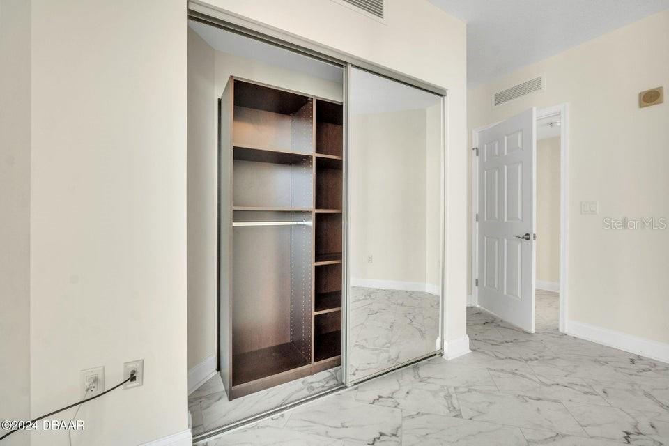 Image 25 of 45 For 231 Riverside Drive 2010-1