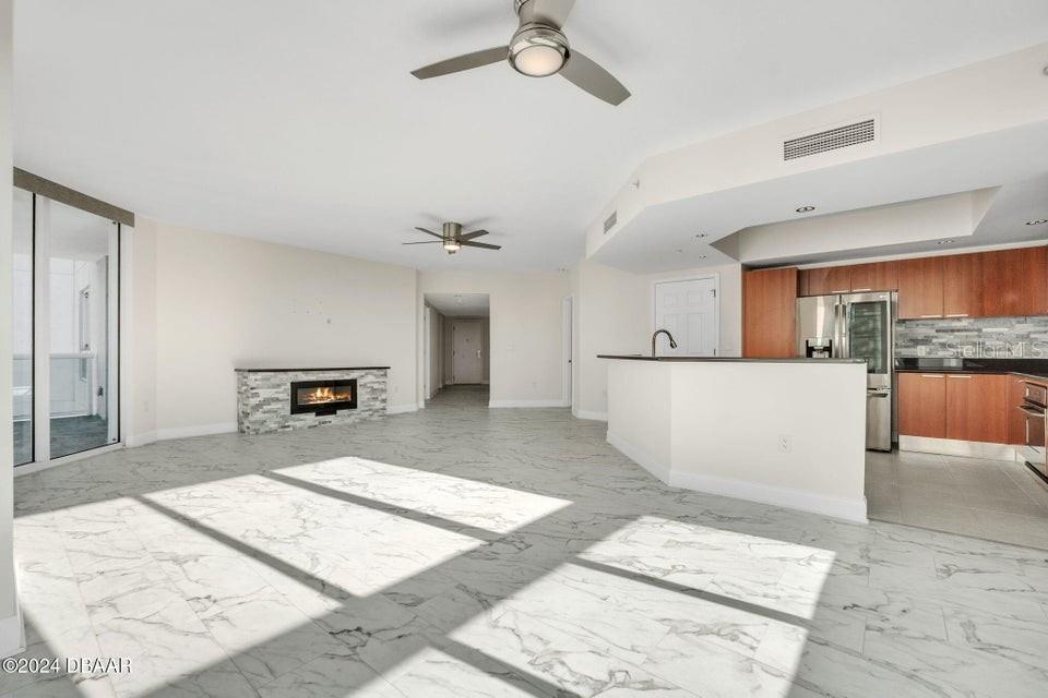 Image 4 of 45 For 231 Riverside Drive 2010-1