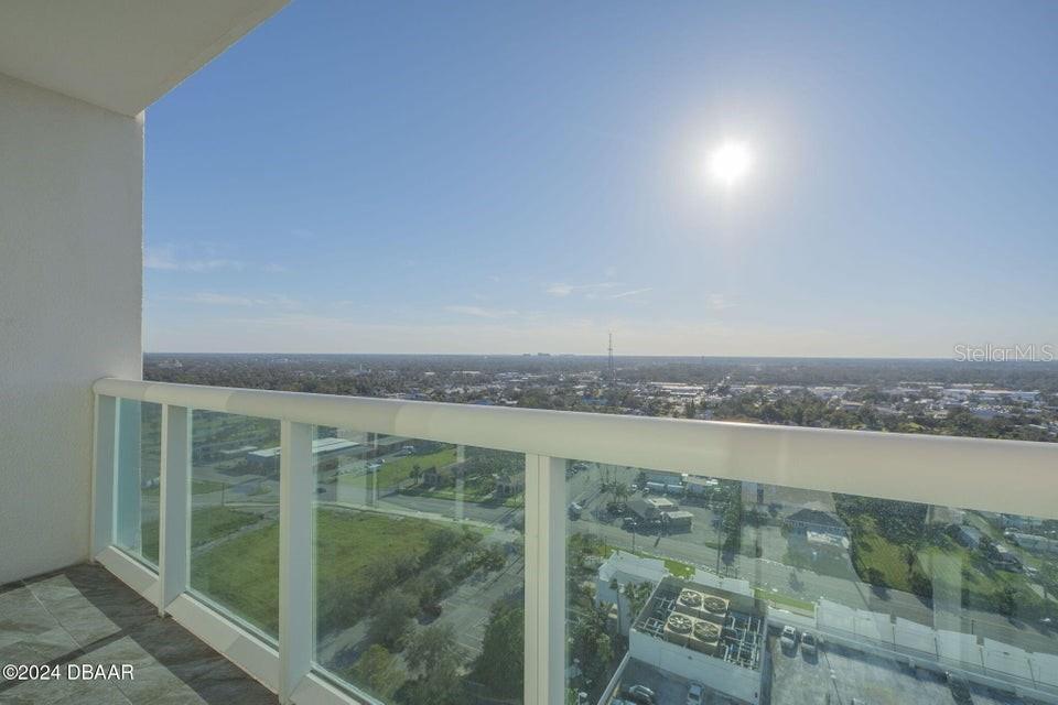 Image 5 of 45 For 231 Riverside Drive 2010-1