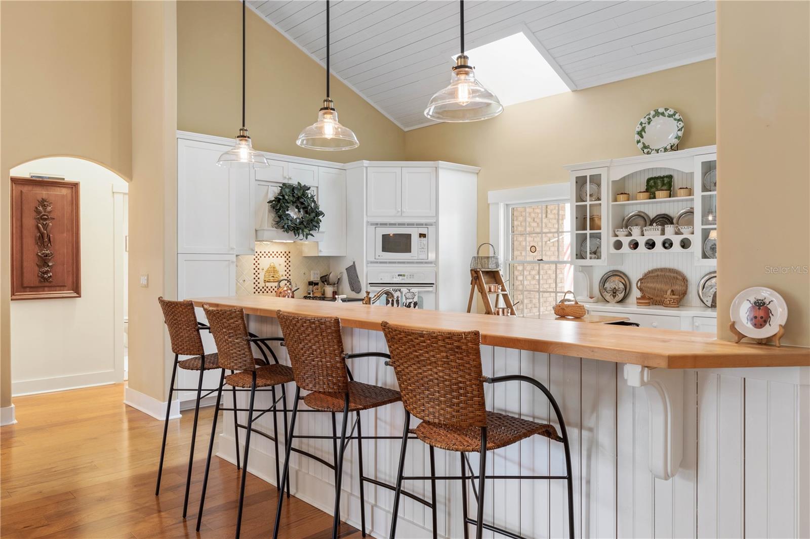 Image 13 of 42 For 5 Hanover Drive