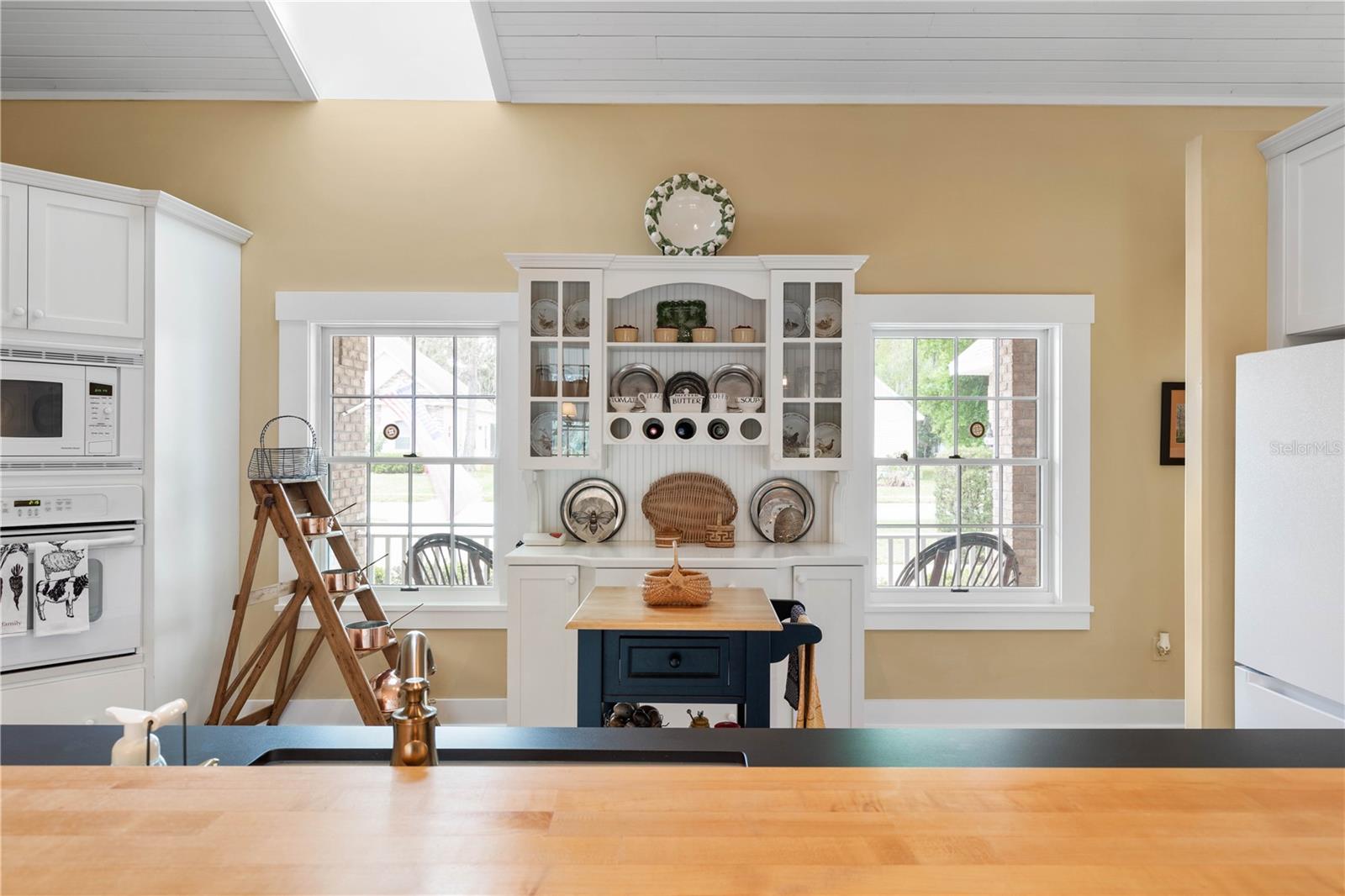 Image 14 of 42 For 5 Hanover Drive