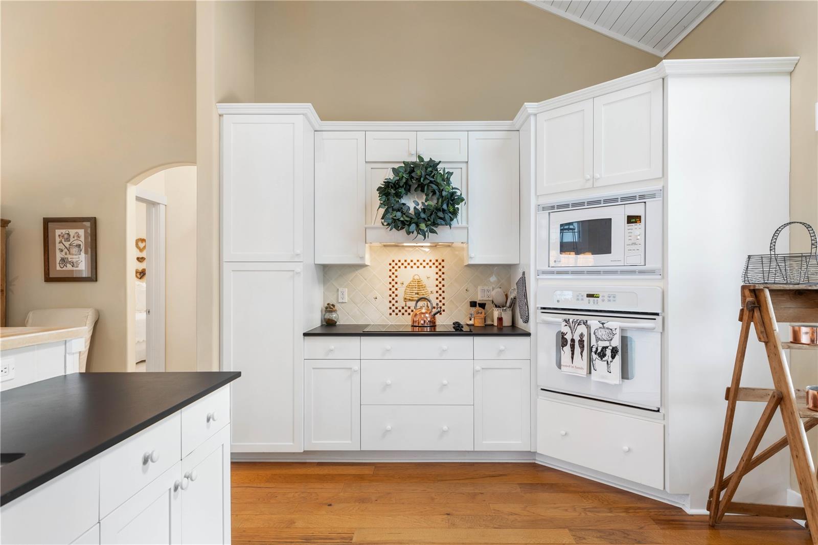 Image 17 of 42 For 5 Hanover Drive