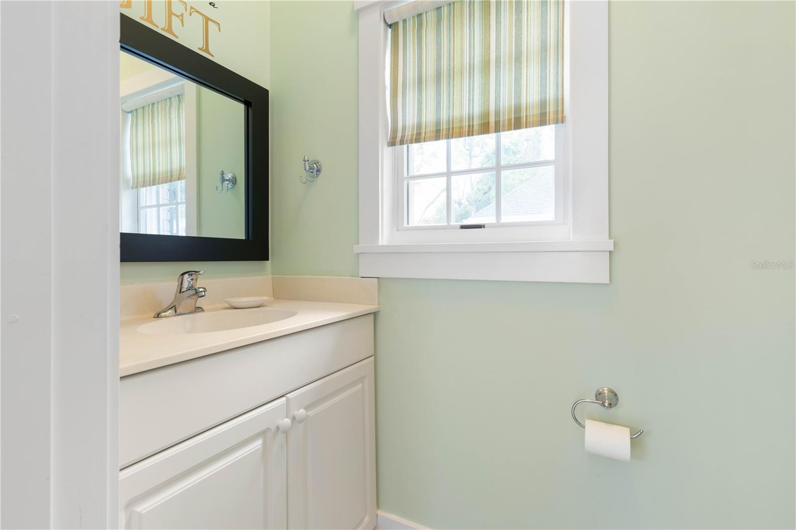 Image 26 of 42 For 5 Hanover Drive