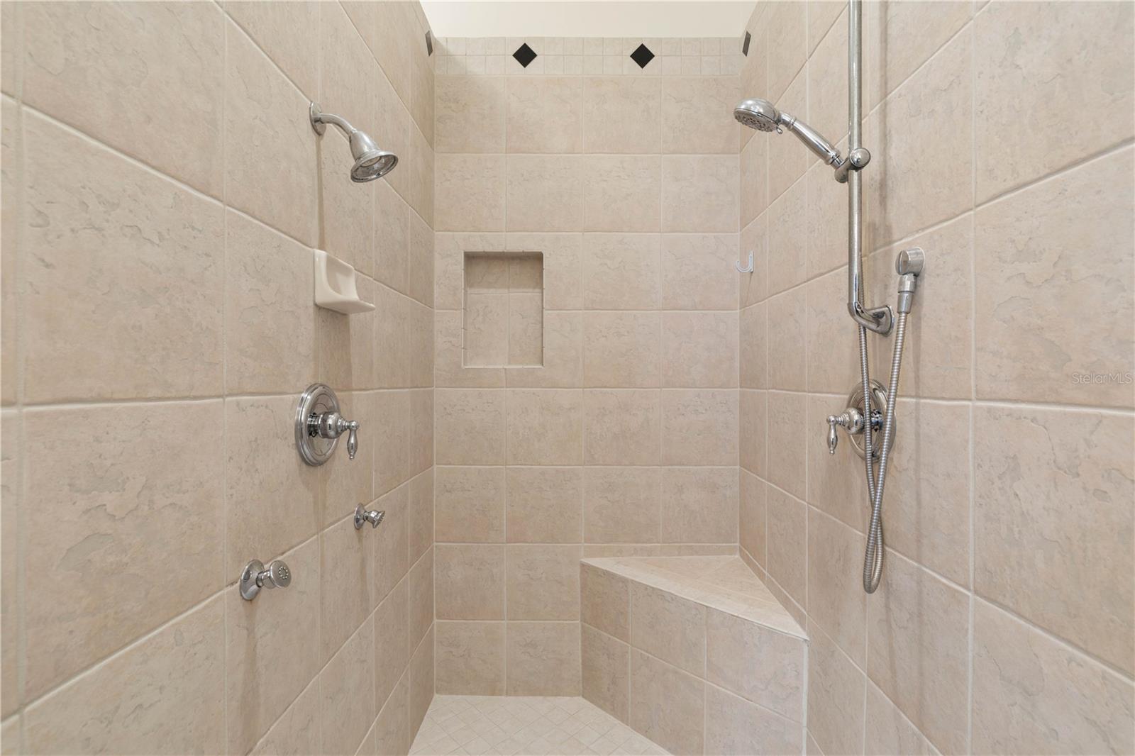 Image 32 of 42 For 5 Hanover Drive