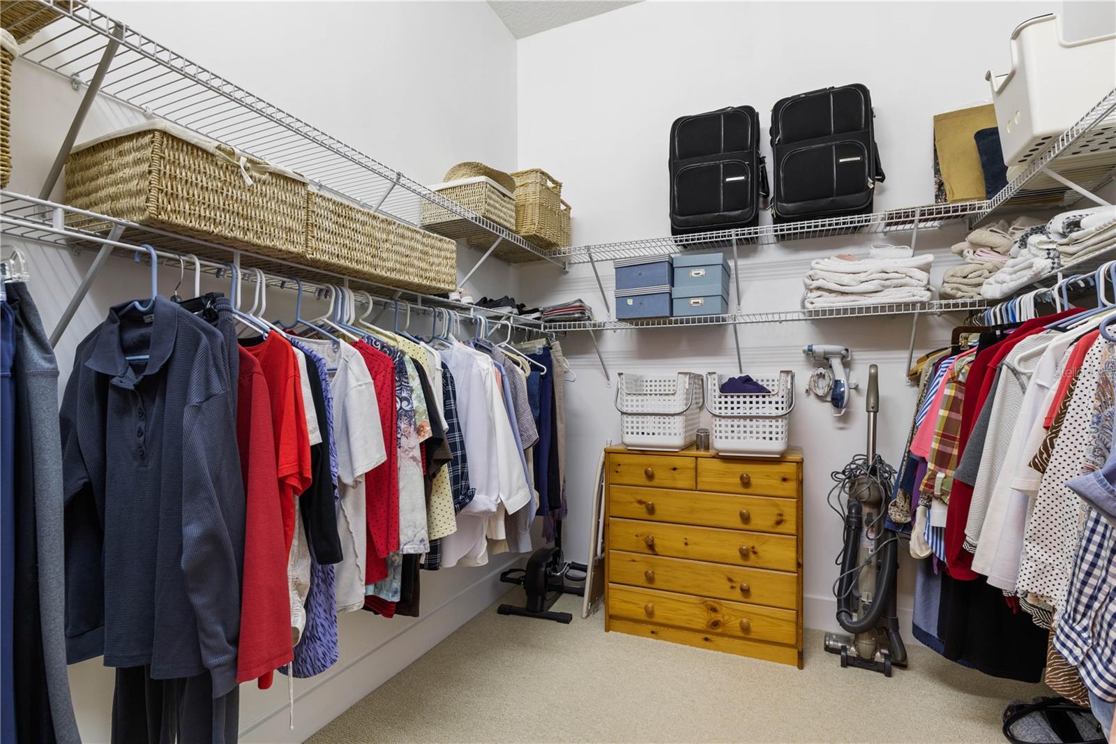 Image 33 of 42 For 5 Hanover Drive