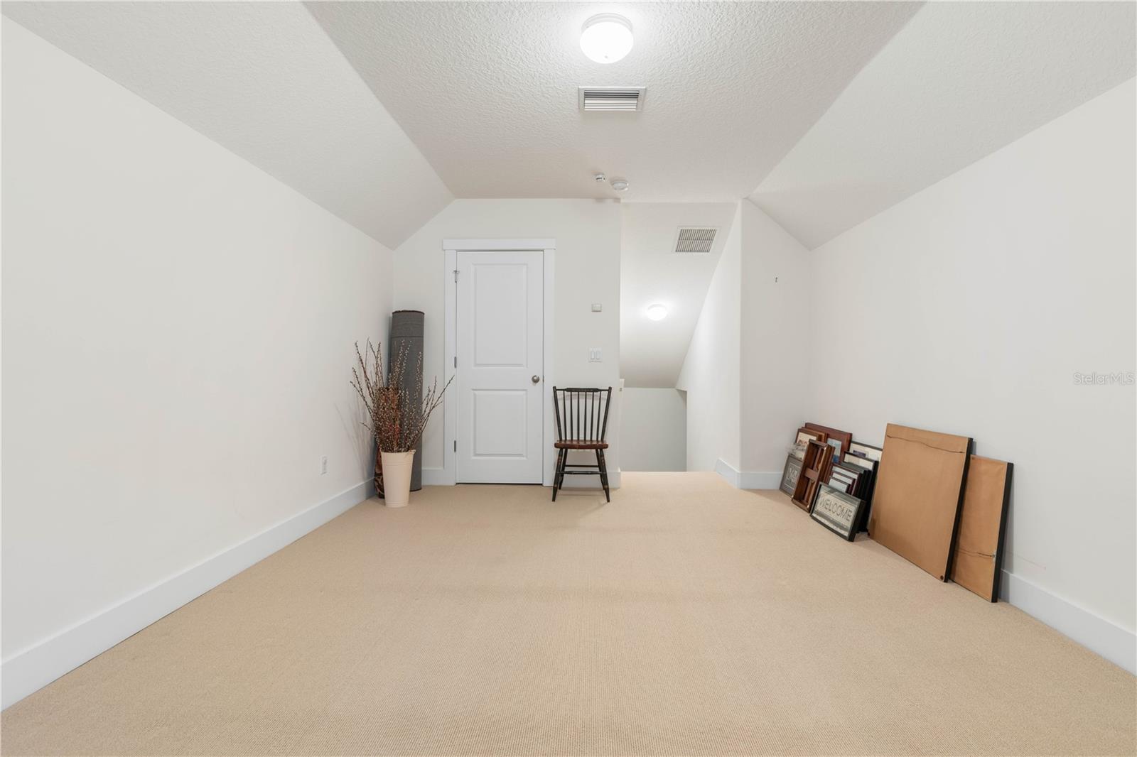 Image 35 of 42 For 5 Hanover Drive