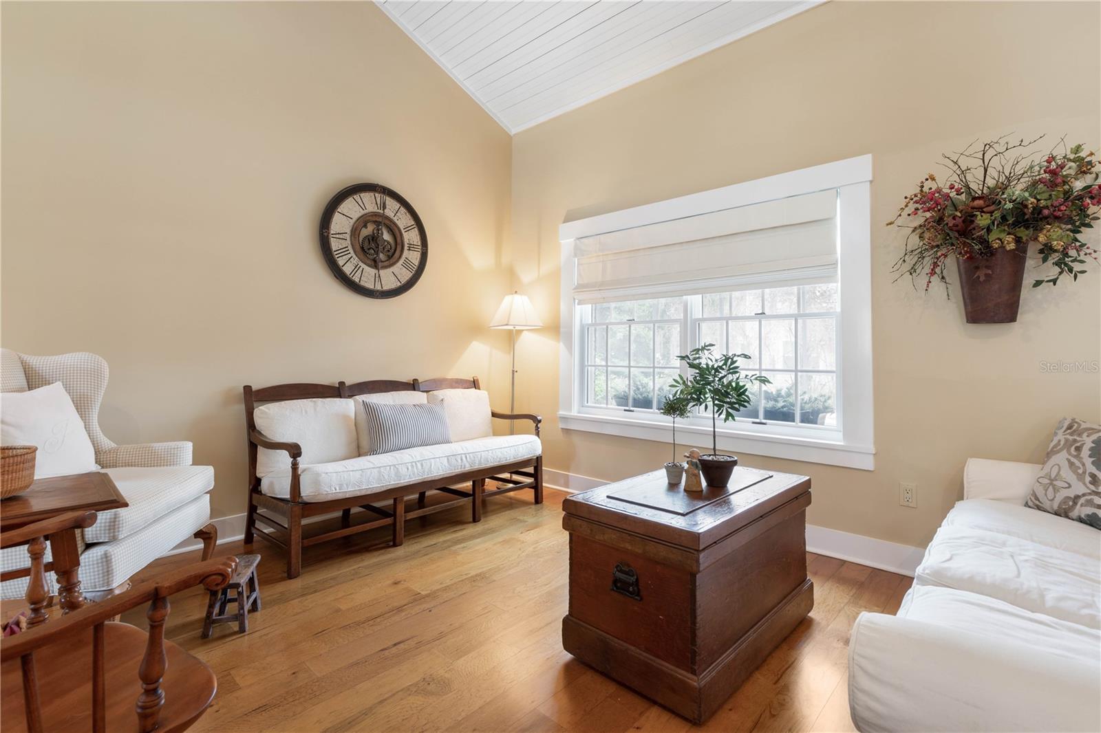 Image 9 of 42 For 5 Hanover Drive