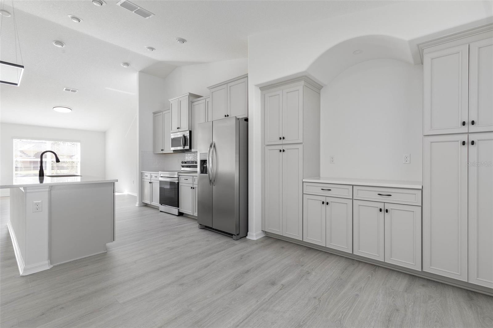 Image 11 of 30 For 3 Zaun Court