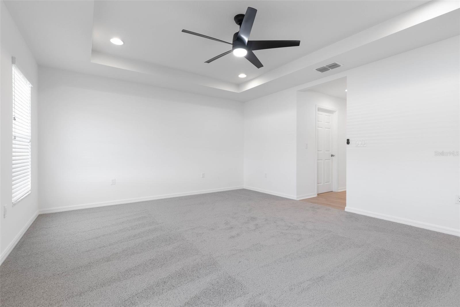 Image 14 of 30 For 3 Zaun Court