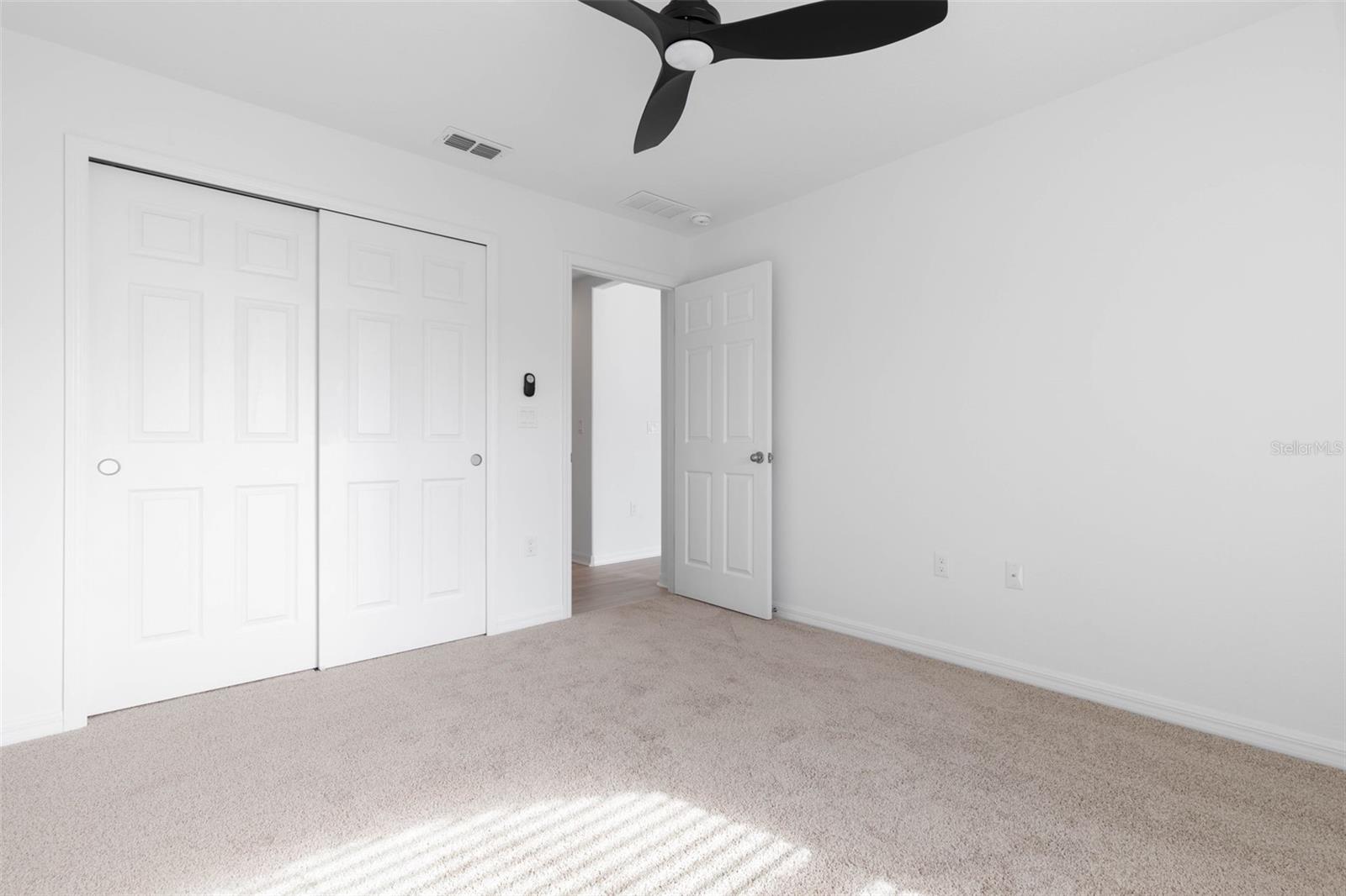 Image 23 of 30 For 3 Zaun Court