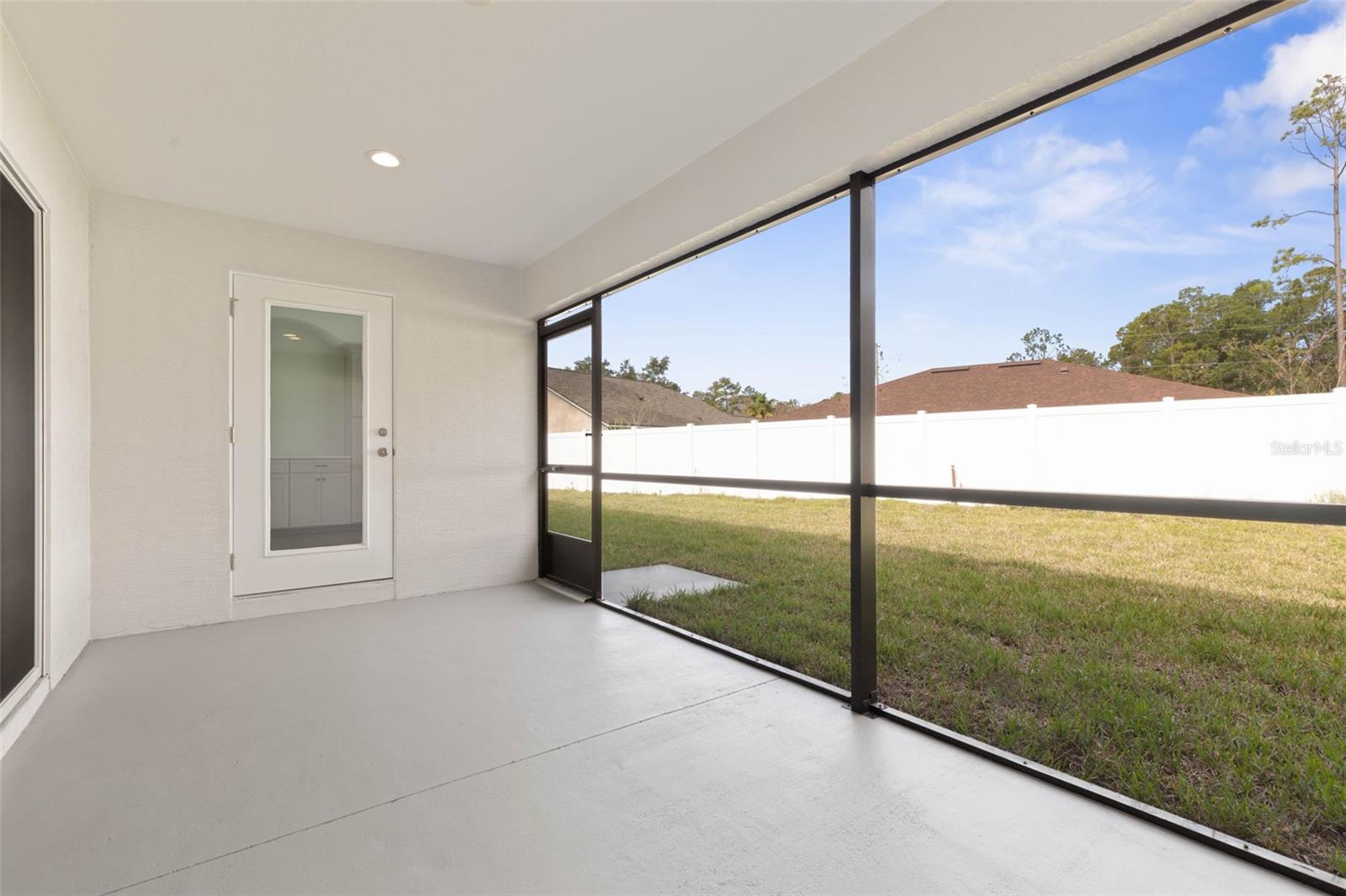 Image 28 of 30 For 3 Zaun Court