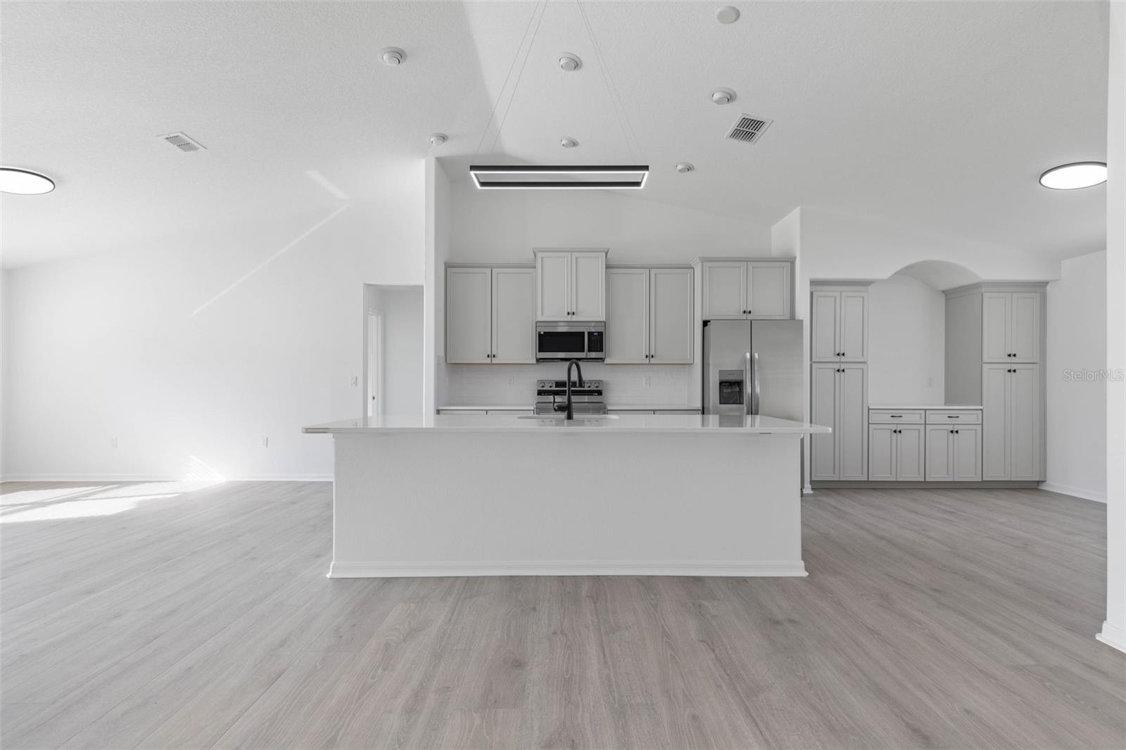 Image 5 of 30 For 3 Zaun Court