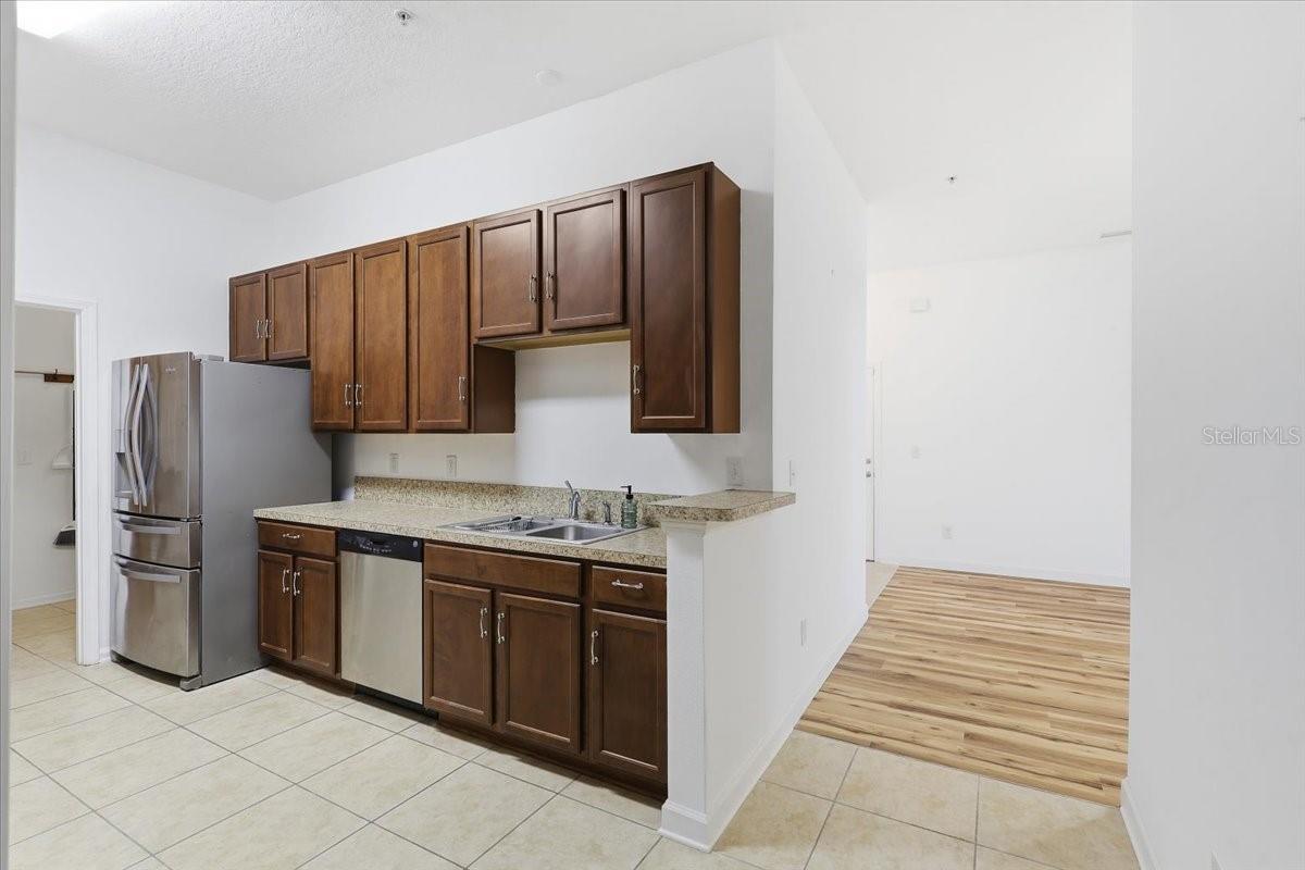 Image 19 of 41 For 605 Golden Lake Loop 12-4