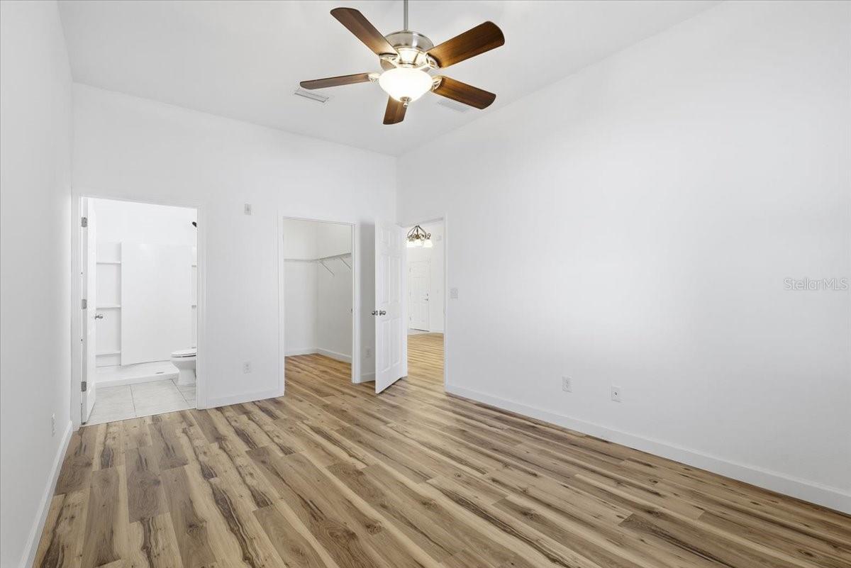 Image 22 of 41 For 605 Golden Lake Loop 12-4